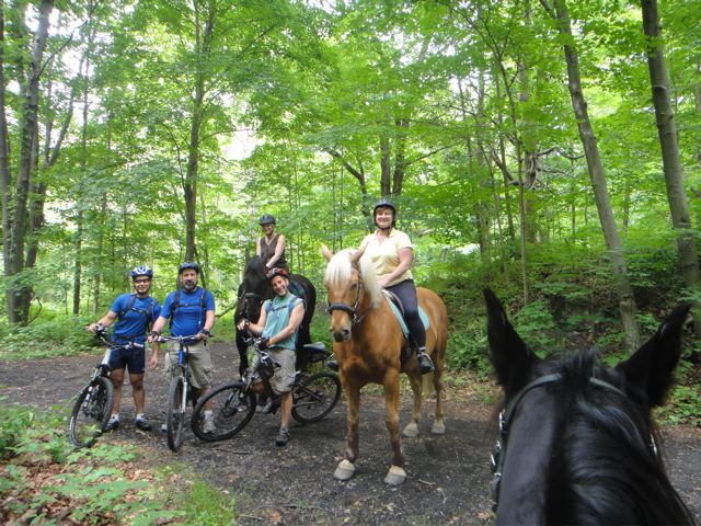 multi use trail horse bicyles credit New Jersey Horse Council